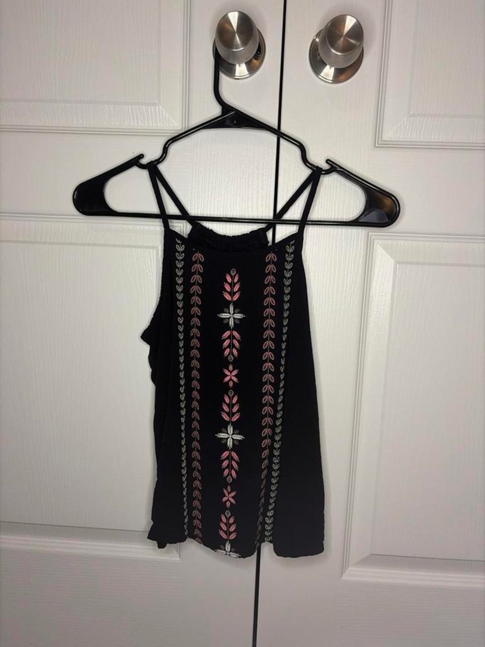 Epic Threads Black Strappy Embroidered Camisole